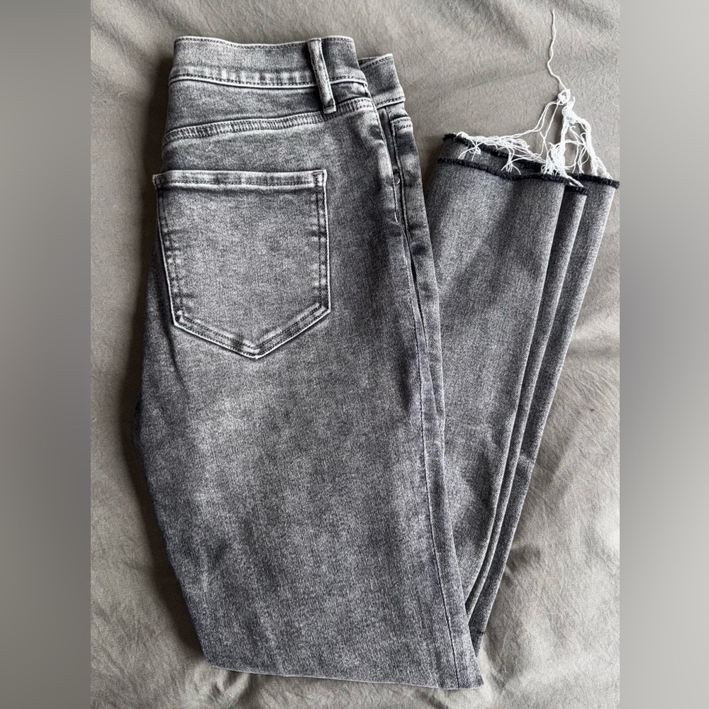 EXPRESS cropped denim